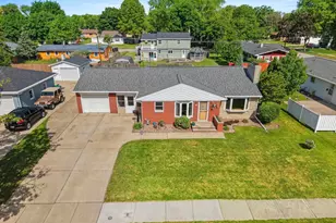 906 Bluebird St, De Pere, WI 54115 - Photo 61