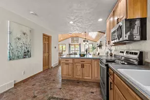 605 Long Beach Dr, Chilton, WI 53014 - Photo 23