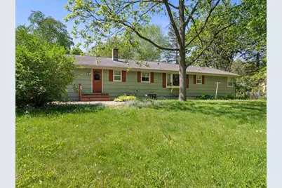 430 W Redwood Place, Sturgeon Bay, WI 54235 - Photo 9