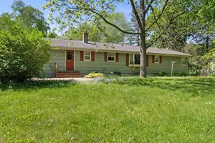 430 W Redwood Pl, Sturgeon Bay, WI 54235 - Photo 9