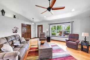 4233 Gaibrielles Gate Dr, Green Bay, WI 54313 - Photo 3