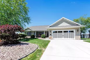 4233 Gaibrielles Gate Dr, Green Bay, WI 54313 - Photo 1