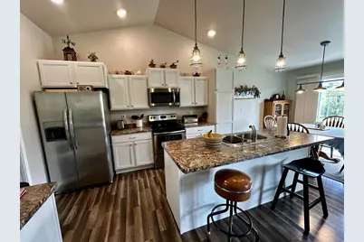 2300 Mayek Drive, Waupaca, WI 54981 - Photo 9