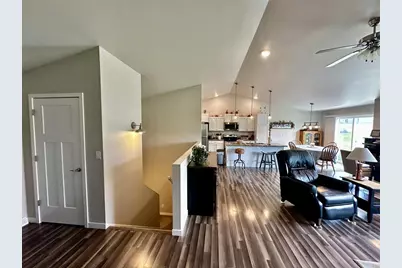 2300 Mayek Drive, Waupaca, WI 54981 - Photo 15