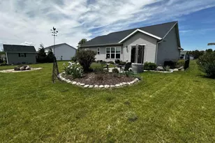 2300 Mayek Dr, Waupaca, WI 54981 - Photo 5