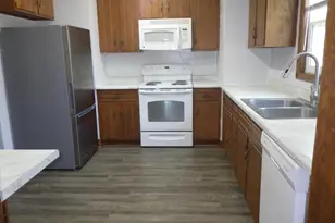 50 Pearl St, Clintonville, WI 54929 - Photo 3