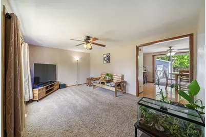 1605 Thornton Drive, Oshkosh, WI 54904 - Photo 3