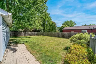 1605 Thornton Dr, Oshkosh, WI 54904 - Photo 29