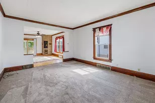 940 W 6th Ave, Oshkosh, WI 54902 - Photo 3