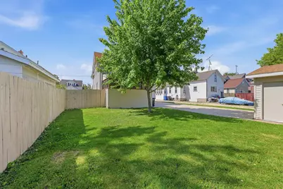 940 W 6th Avenue, Oshkosh, WI 54902 - Photo 35