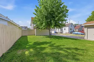 940 W 6th Ave, Oshkosh, WI 54902 - Photo 35