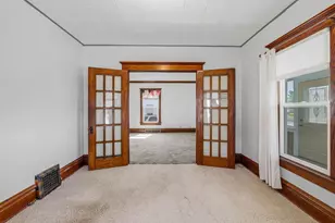 940 W 6th Ave, Oshkosh, WI 54902 - Photo 5