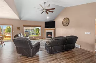 N2283 Cornhusk Dr, Greenville, WI 54942 - Photo 5