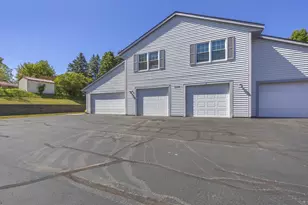 350 Auburn Meadows Ct, Campbellsport, WI 53010 - Photo 23
