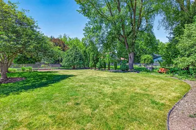 708 Yorkshire Road, Neenah, WI 54956 - Photo 53