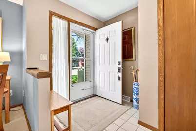 708 Yorkshire Road, Neenah, WI 54956 - Photo 5