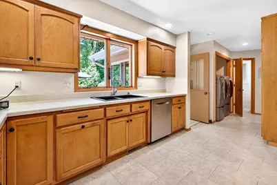 708 Yorkshire Road, Neenah, WI 54956 - Photo 19