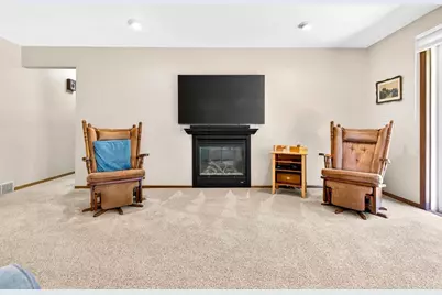 708 Yorkshire Road, Neenah, WI 54956 - Photo 15