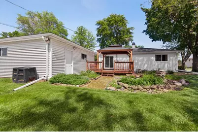 1000 Deerfield Avenue, Menasha, WI 54952 - Photo 17