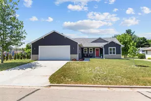 65 Shore Dr, Clintonville, WI 54929 - Photo 1
