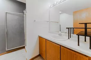 1250 Conrad St, Oshkosh, WI 54904 - Photo 7