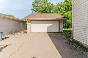 1250 Conrad St, Oshkosh, WI 54904 - Photo 27