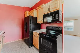 1250 Conrad St, Oshkosh, WI 54904 - Photo 3