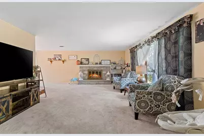 120 Iroquois Avenue, Green Bay, WI 54301 - Photo 9
