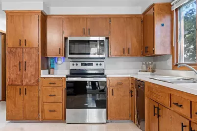 120 Iroquois Avenue, Green Bay, WI 54301 - Photo 17