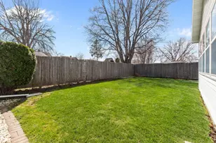 241 Sunset Dr, Menasha, WI 54952 - Photo 31