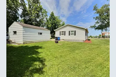 1743 Oshkosh Avenue, Oshkosh, WI 54902 - Photo 19