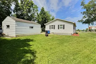 1743 Oshkosh Ave, Oshkosh, WI 54902 - Photo 19