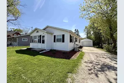 1743 Oshkosh Avenue, Oshkosh, WI 54902 - Photo 25