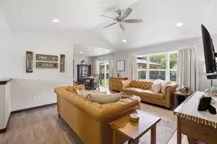 3308 Isaac Ln, Oshkosh, WI 54902 - Photo 3