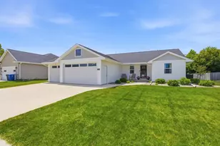3308 Isaac Ln, Oshkosh, WI 54902 - Photo 37