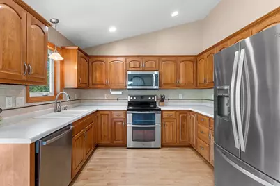 3054 Seafarer Way, Suamico, WI 54173 - Photo 7