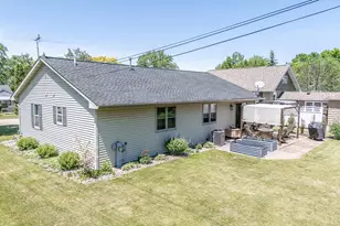 1504 Smith St, New London, WI 54961 - Photo 43