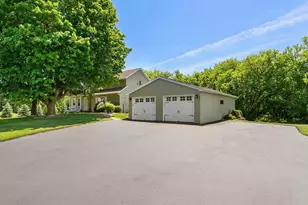 200 Haven Ln, Luxemburg, WI 54217 - Photo 5
