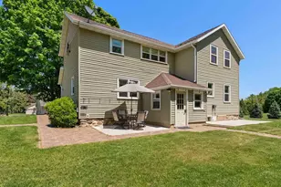 200 Haven Ln, Luxemburg, WI 54217 - Photo 9