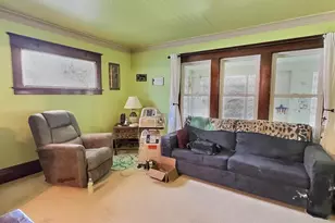 611 E Parkway Ave, Oshkosh, WI 54901 - Photo 5