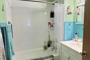611 E Parkway Ave, Oshkosh, WI 54901 - Photo 9