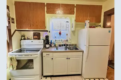 611 E Parkway Avenue, Oshkosh, WI 54901 - Photo 7