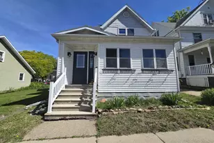 117 W Noyes St, Berlin, WI 54923 - Photo 1