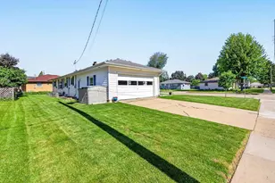 415 E 16th St, Kaukauna, WI 54130 - Photo 39