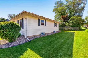 415 E 16th St, Kaukauna, WI 54130 - Photo 41