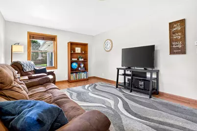 415 E 16th Street, Kaukauna, WI 54130 - Photo 3