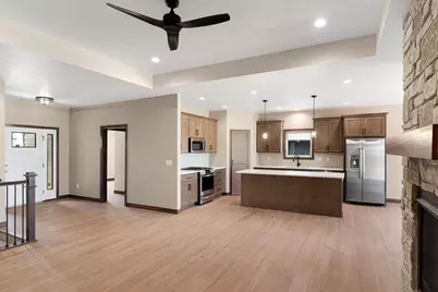 1823 Bobby Jones Drive, De Pere, WI 54115 - Photo 9