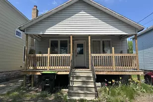 812 12th Ave, Menominee, MI 49858 - Photo 1