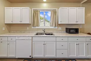 103 W Bay Shore St, Marinette, WI 54143 - Photo 29