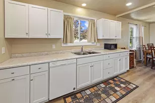 103 W Bay Shore St, Marinette, WI 54143 - Photo 5